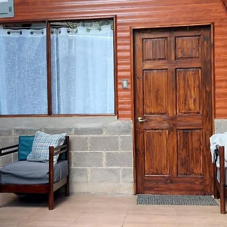 Hotel Casita Happy Feet And Tours Corcovado Drakes Bay Exterior foto
