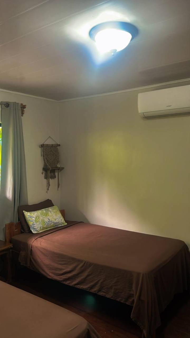 Hotel Casita Happy Feet And Tours Corcovado Drakes Bay Exterior foto